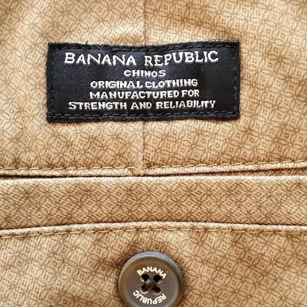 Banana Republic 32”x29” Aiden Chino, GUC Men's light brown flat front tailored